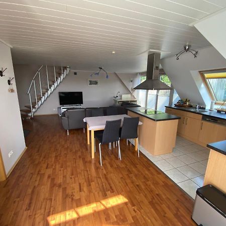 Moderne Maisonette-Wohnung Am Karpfenteich; Modern Apartment With View Of The Carp Pond Barmstedt Kültér fotó