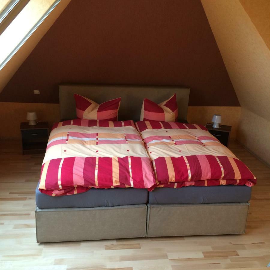 Moderne Maisonette-Wohnung Am Karpfenteich; Modern Apartment With View Of The Carp Pond Barmstedt Kültér fotó