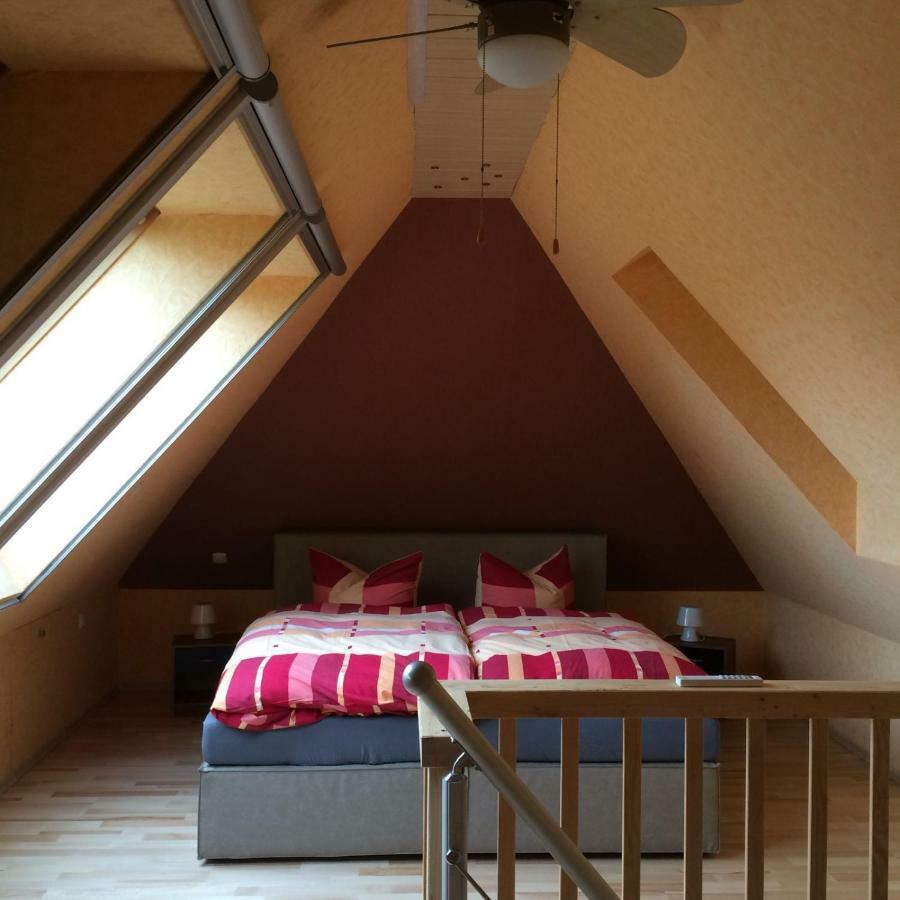 Moderne Maisonette-Wohnung Am Karpfenteich; Modern Apartment With View Of The Carp Pond Barmstedt Kültér fotó
